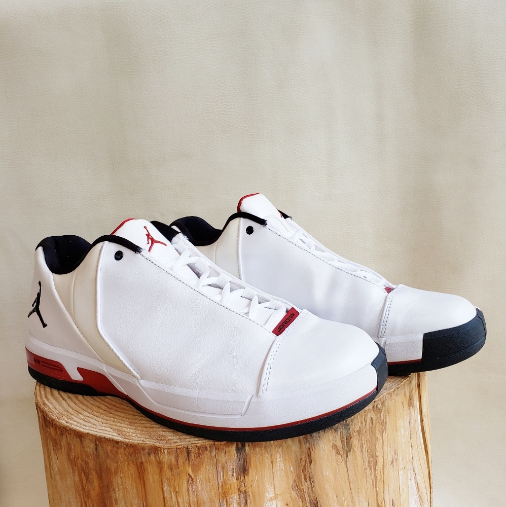 Nike Air Jordan Team Elite III - size 9.5